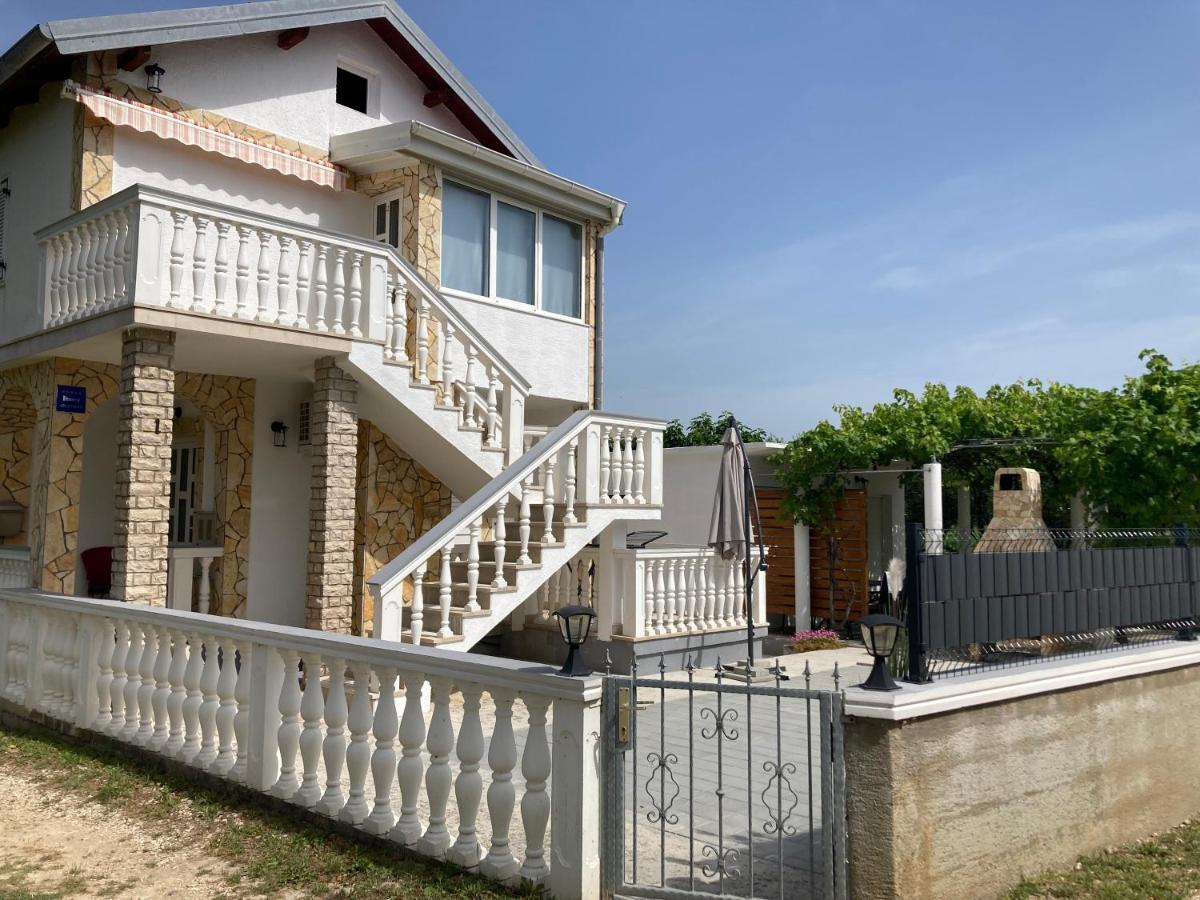 Apartmani Dorijan 沃希 外观 照片